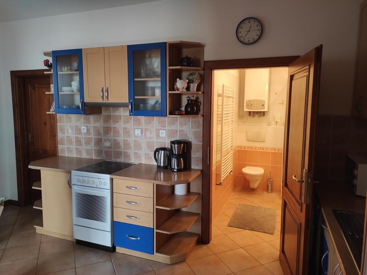 Domo Apartment Středokluky Eksteriør billede